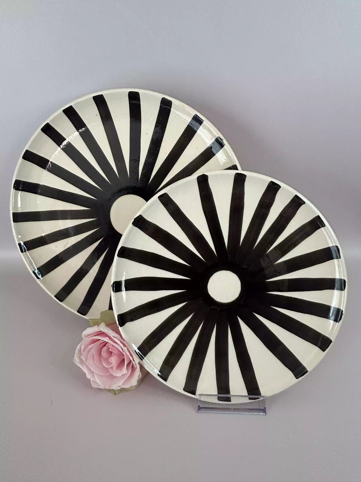 duo d'assiette soleil noir - 20 et 25 cm fait main au Maroc - céramique