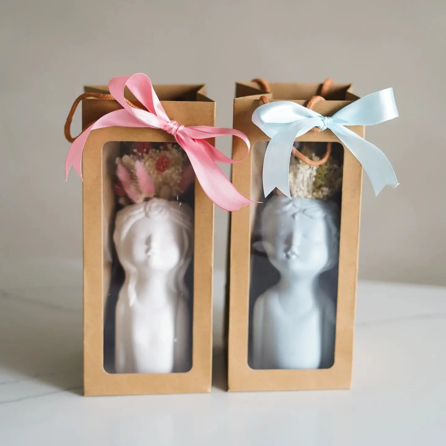 Vase "Juliette" en céramique blanche et fleurs séchées Musaïca