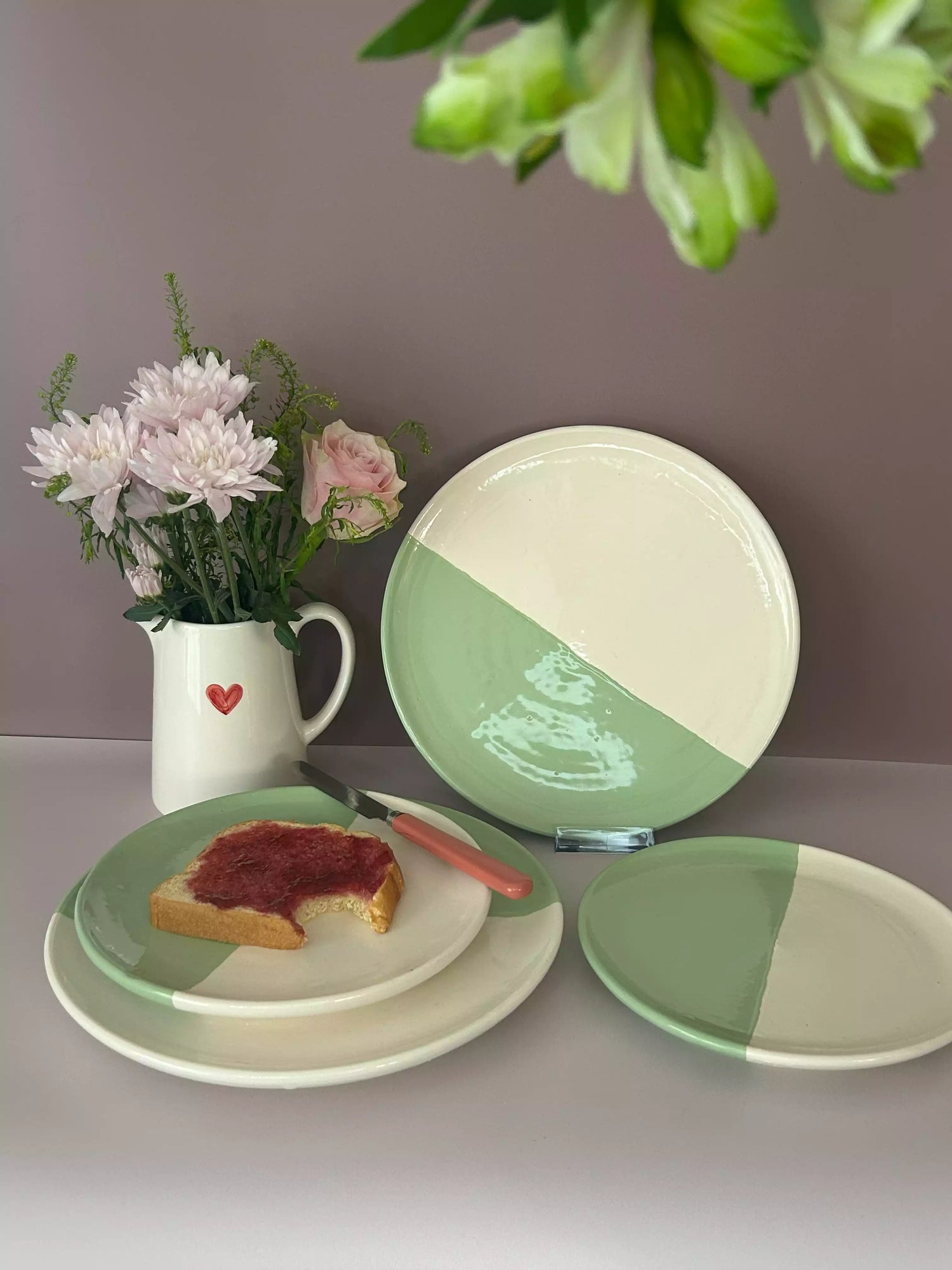 lot de 4 assiettes vertes et blanches de 2 tailles, faites main au Maroc 