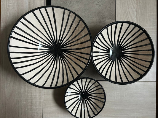 set 3 bols en terre cuite vue du dessus, rayure noire et blanche 