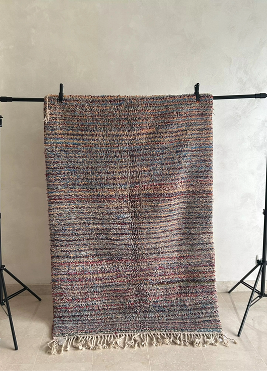 grand tapis artisanal coloré en laine marocain
